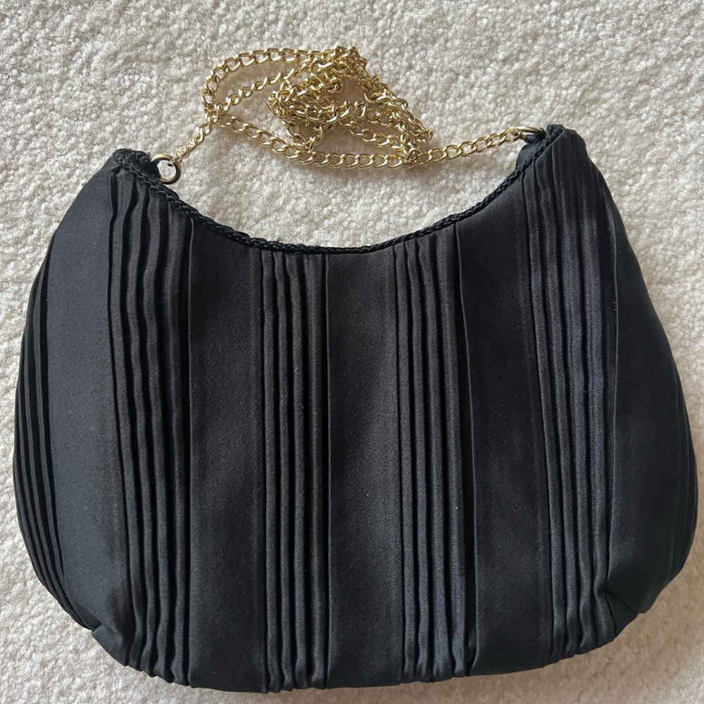 Vintage La Regale LTD clutch chain Purse Black Ruffle - Picture 5 of 6